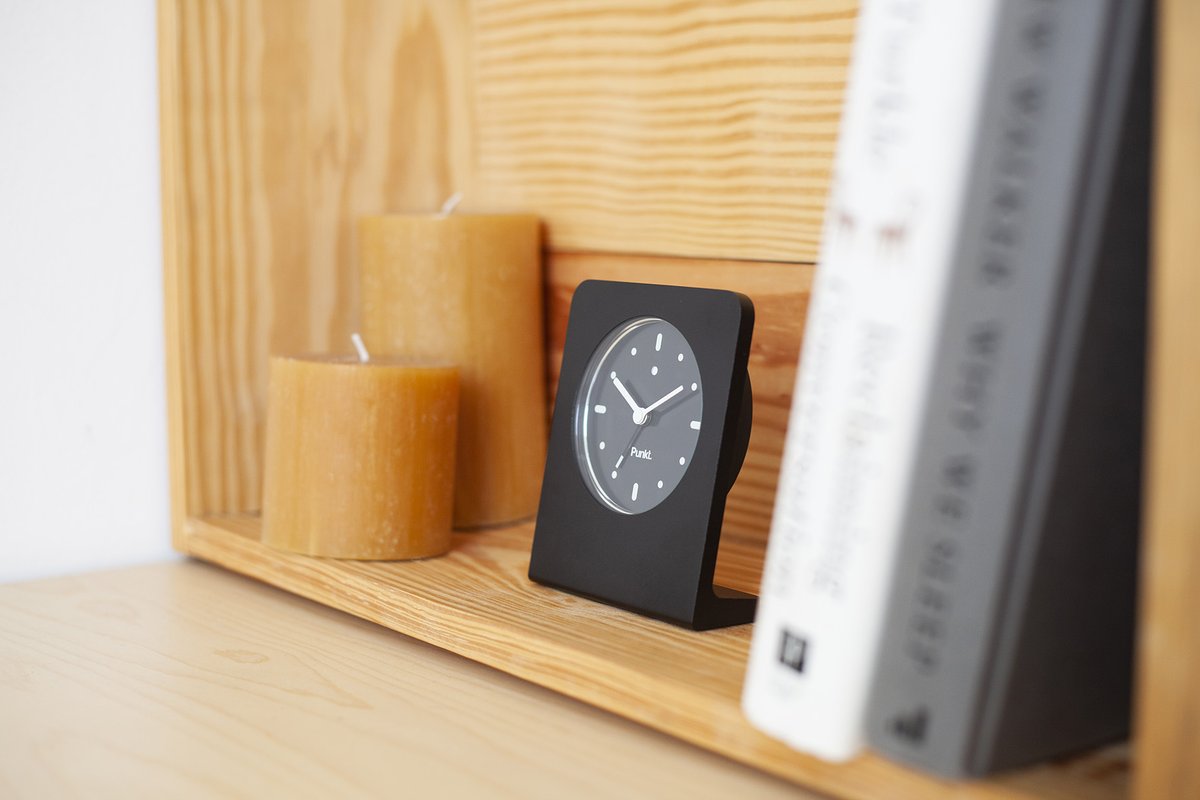 punkt's tweet photo. If we didn’t really know how vital sleep is for our good health and wellbeing before the digital revolution, we certainly do now. It’s time to start fighting back.
Read more: https://t.co/OWGoeypMXA #technology_tamed #punktdesign #AnalogueTime #AnalogueSleep #PunktAC02 #sleep https://t.co/bW0X9x6Tqj