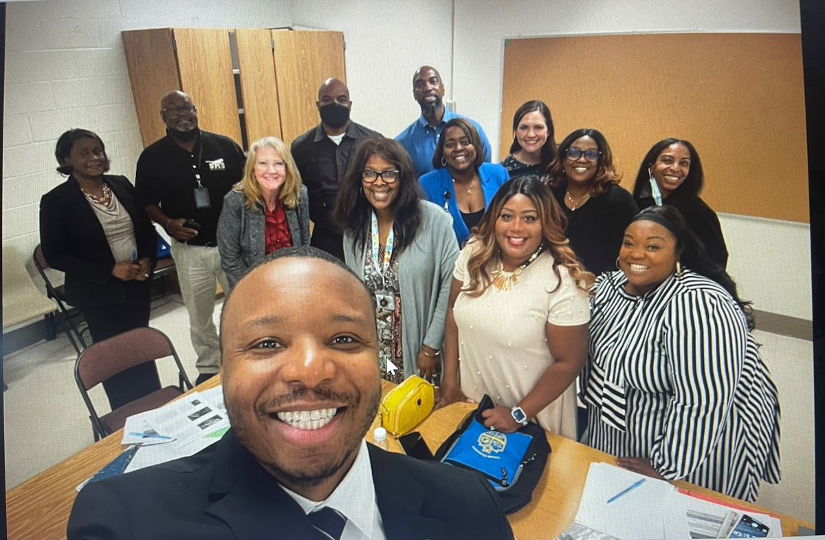 wardellhunterED's tweet photo. APS Assistant Principals started their PLC Collaboratives during AP meetings. The sessions were 🔥 and developmental. Facilitators are getting them ready #schoolimprovement #Strategicplanningandbudgets
#teamworkandcollaboration #coachingandfeedback @apsupdate @KevinSMaxwell https://t.co/j40TjqWr4y