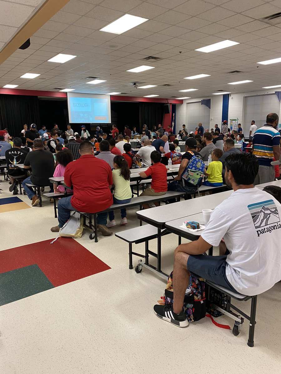 LShellito's tweet photo. What a great turn out for our All Pro Dad’s kick off  @ASJohnston1 #excitingnewadventures https://t.co/qE7mGg6Nwl