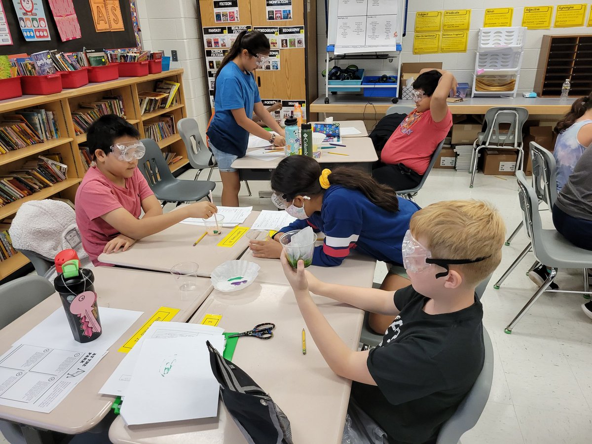 GregVeto92's tweet photo. Had an awesome time with scientific investigation in fifth grade! @CountrysideElem #elementaryscience https://t.co/rhNp7ybWwl