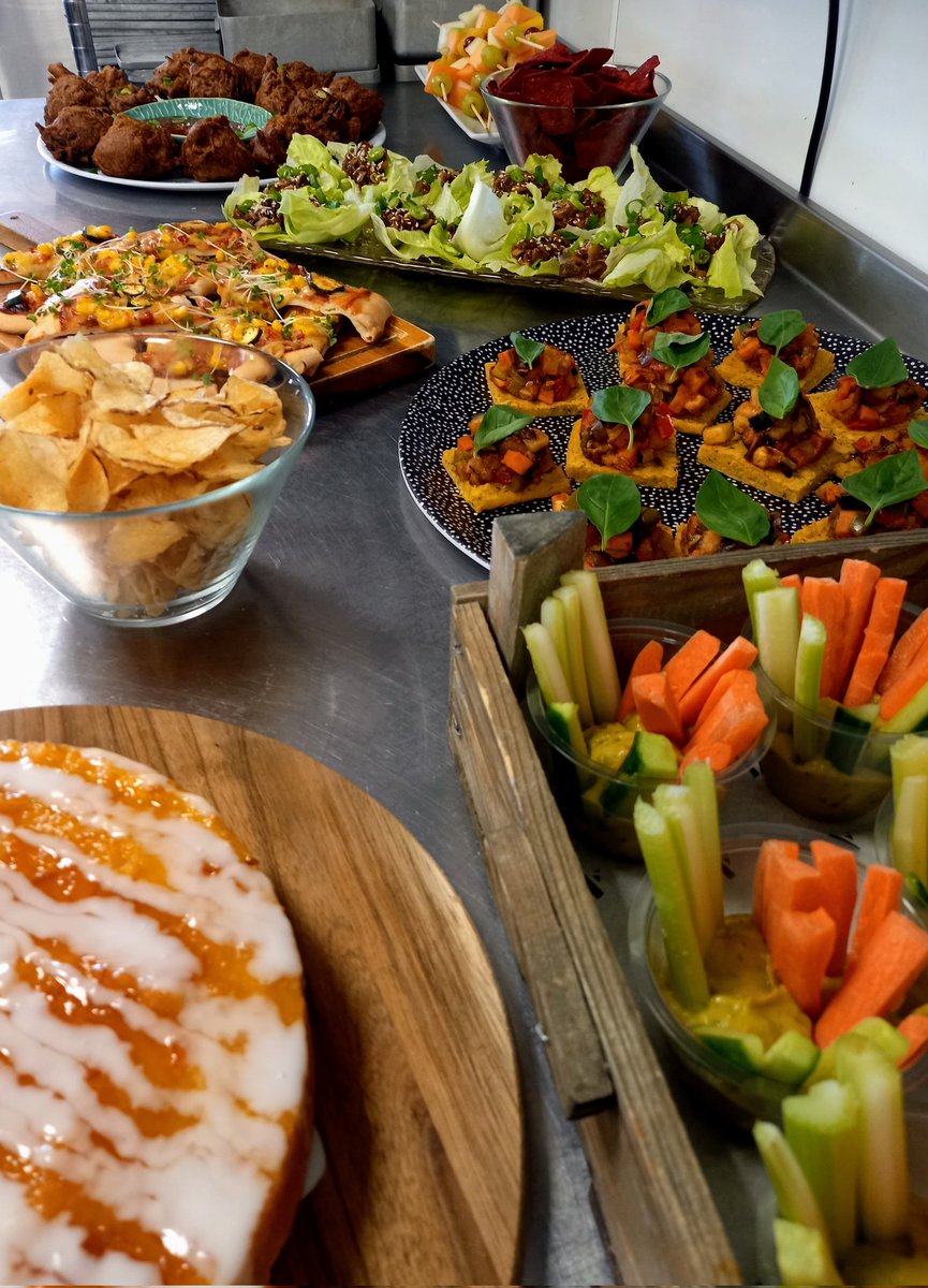 Brown78Jennifer's tweet photo. Vegan, gluten free, and lactose free buffet for the ECT conference today I particularly loved my marmalade and polenta cake ππππ hope they enjoy it too #ownrecipes xx @Academy_Food_UK @ServestFoodCo xx https://t.co/YDnGrAreCO