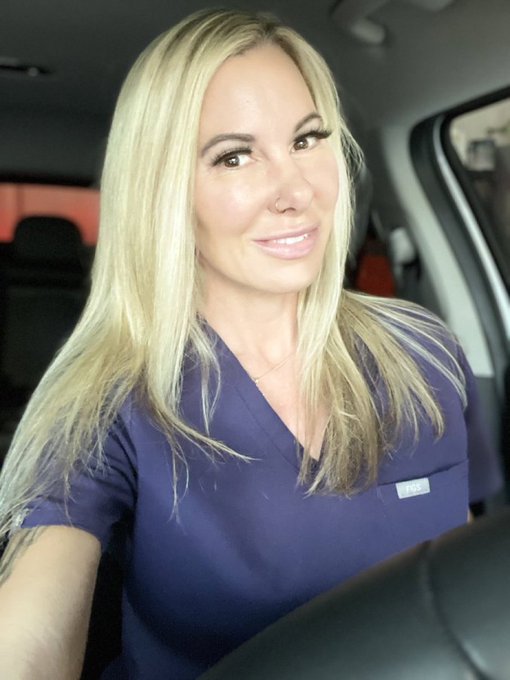 On my way to work https://t.co/bEJYiAGCAj<a href="/tag/newprofilepic"class="tags"><span>#newprofilepic</span></a>