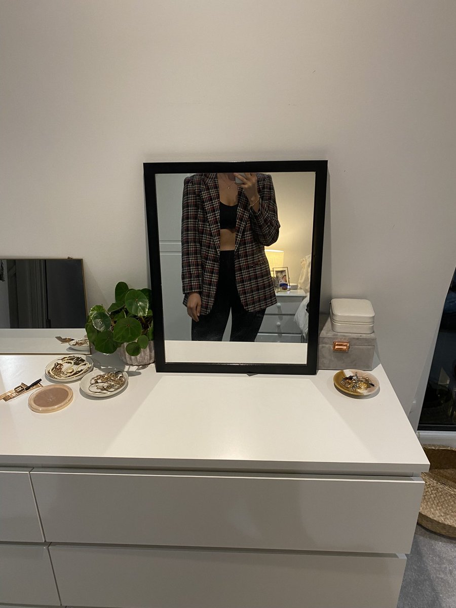 sarahjcation's tweet photo. Selling some cute bits on Vinted ⚡️⚡️@vintedUK https://t.co/YVvWO7pmBg https://t.co/zJ6wa85lzz