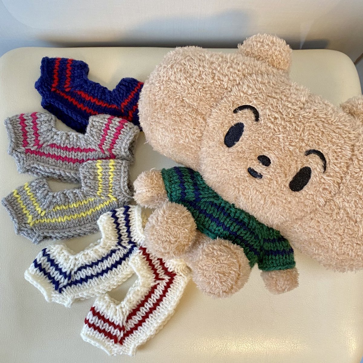 acott_shop's tweet photo. 新ぽくぽくのボーダーセーターとイニシャルセーター、Creemaとminneに出品いたしました！🧸
それぞれ色やイニシャル文字をお選びいただく仕様になっておりますので、オプションからご指定ください🙇‍♀️
https://t.co/3uG8Aqz6sP
https://t.co/9n5b29cMt9 https://t.co/gcTX28H8N4