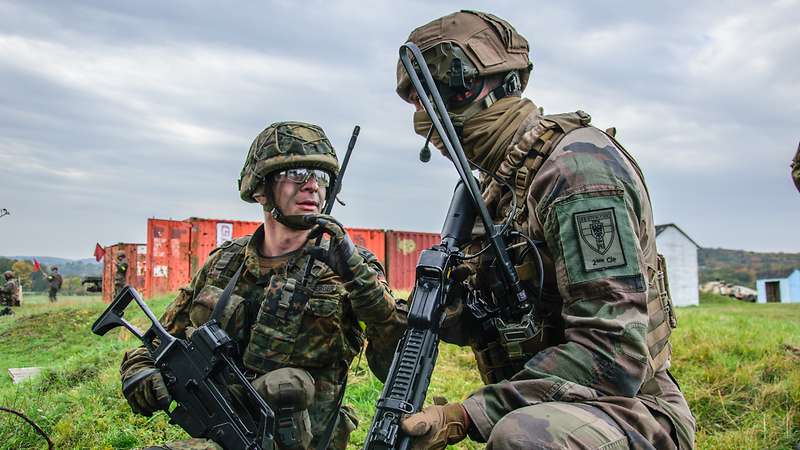 Verteidigungsministerium on Twitter