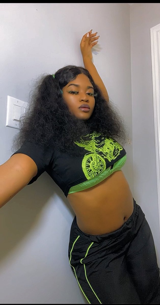 Gwaenchana on Twitter "Girl your body bad to me"