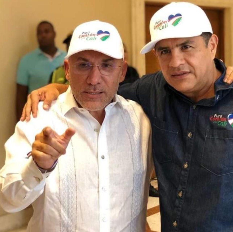 NOspinenACali's tweet photo. @GustavoBolivar @AlexLopezMaya Pero si ustedes eligieron a Jorge Ivan OSPINA por Dios ! Que nivel de descaro del @PactoCol @PartidoVerdeCoL Alexander Lopez tiene miembros de su SINDICATO sentados en Junta Directiva de #Emcali ! Hoy se muestran sorprendidos #Cali todos sabíamos que eran #Bacrin de #CORRUPCION https://t.co/DwOiqWCT4i