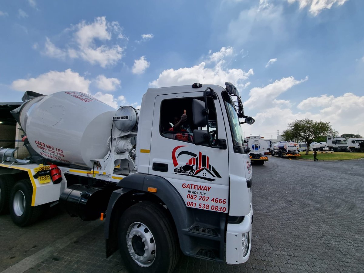 Vhakwebza's tweet photo. Gateway Ready Mix is available in Polokwane to those who are in construction business or building 🏗🚧

Contact them on 081 538 0830 or 082 202 4666🙏🙏 https://t.co/2yukMBhJmv