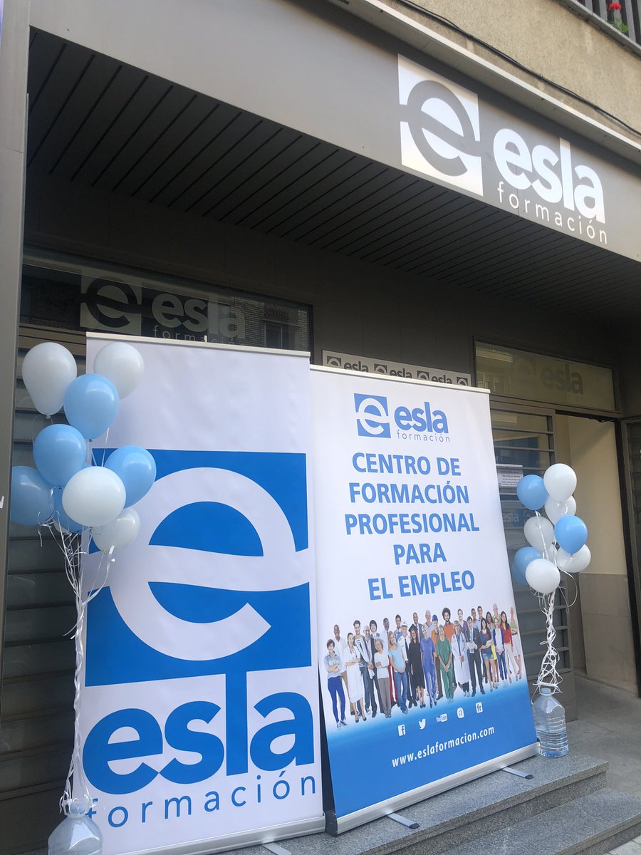 EslaCentros's tweet photo. 📸 Hoy, jornada de puertas abiertas en nuestro centro de #Salamanca 

💙 Muchas gracias a todos por venir

‼️ Recordad que por la tarde seguimos en horario de 16:00 a 19:00h

📍 C/ Doctor Gómez Ulla n.40, ¡os esperamos! #OpenDay https://t.co/yhzGCRfbuO