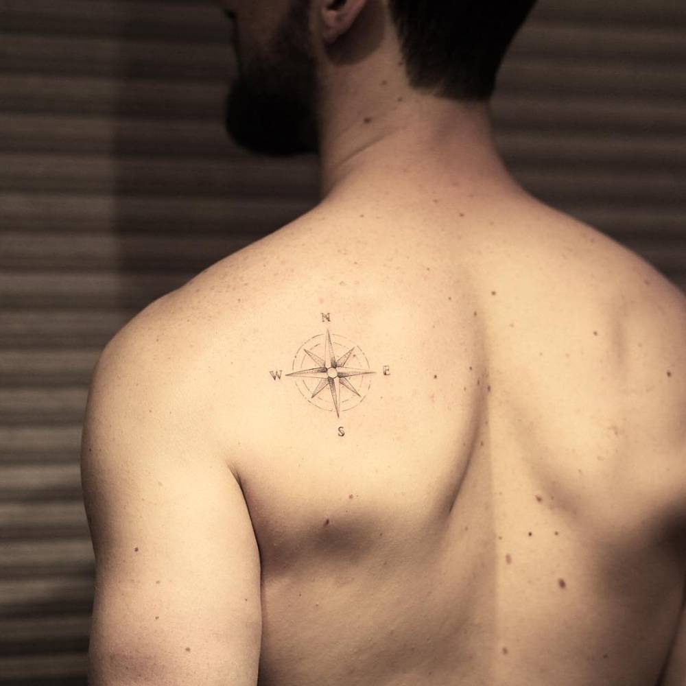bird_frosty's tweet photo. @Sadokist As first tattoo i would say shoulder or back on shoulderblade likr here see pictures https://t.co/zWI55kSn5I
