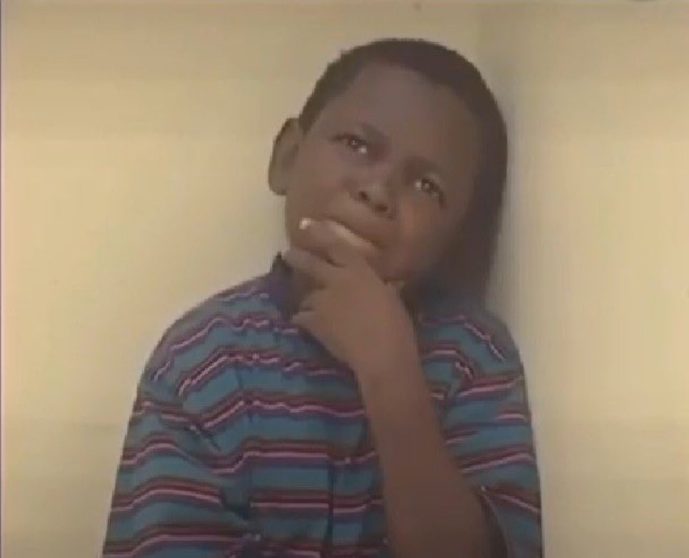 LexiousK's tweet image. Moti this minute wina akuchokela podyesa apa eeeish 😂