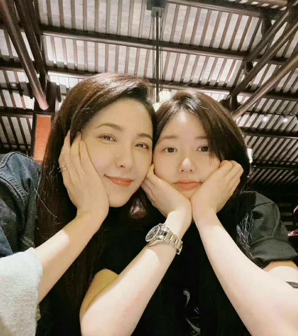moooniee_11's tweet photo. Amuuuuu! you better take good care of niaoniao this time❤💜 #ZhaoLusi #CengLi #HiddenLove https://t.co/shisW5ceSn