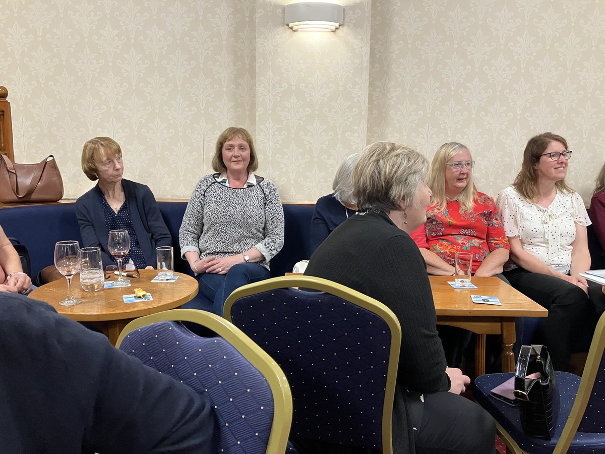 haslingtonwi's tweet photo. Members have been busy this week.  We had a make-up demonstration for our meeting which made Janet look lovely for her birthday. Anne organised wild water swimming for her new 'Go For It' activities and we enjoyed a lovely meal with dining club.  Enjoying time with friends. https://t.co/qpIFCiNUpq