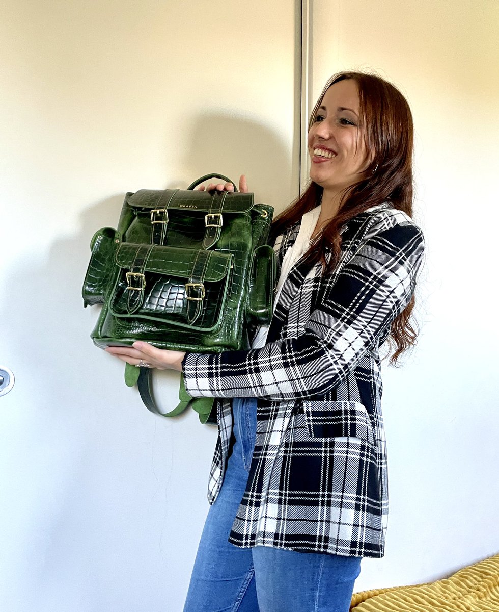 BrlSara's tweet photo. Mille merci à @Mme_la_CPE et @GRAFEA pour ce concours !! Trop contente de ce sac 😍 https://t.co/JlgE2mVVYw