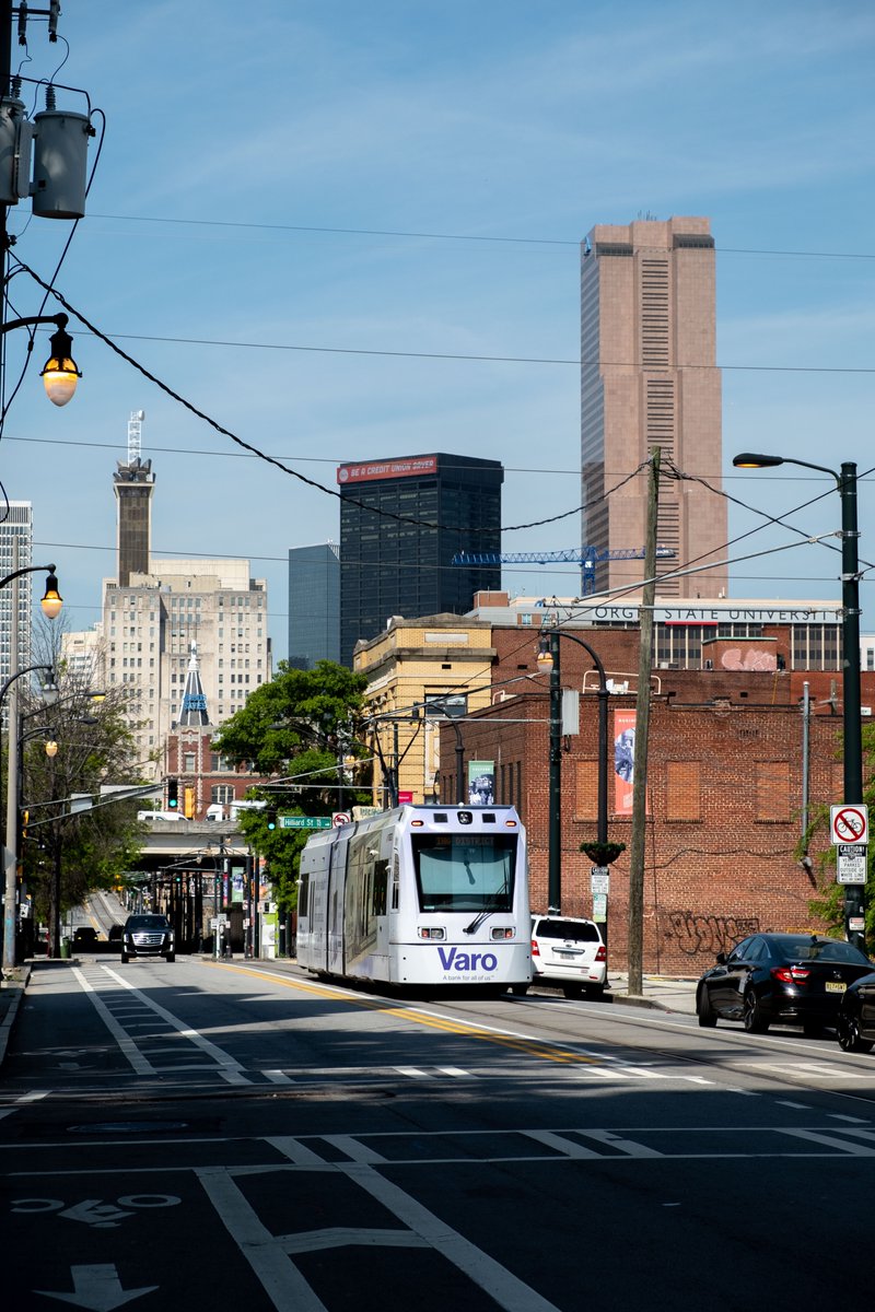 chil_atl's tweet photo. National Car Free day is a good chance to put those car keys down for a bit, and utilize any other form of public or personal transportation! Ride your bike, hop on the MARTA, or walk to your destination 🚲 🚈 🚶 https://t.co/VWwsECCiPc