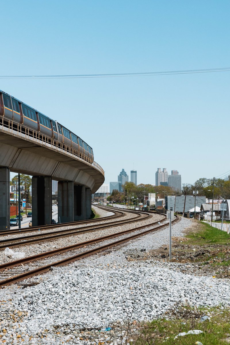 chil_atl's tweet photo. National Car Free day is a good chance to put those car keys down for a bit, and utilize any other form of public or personal transportation! Ride your bike, hop on the MARTA, or walk to your destination 🚲 🚈 🚶 https://t.co/VWwsECCiPc