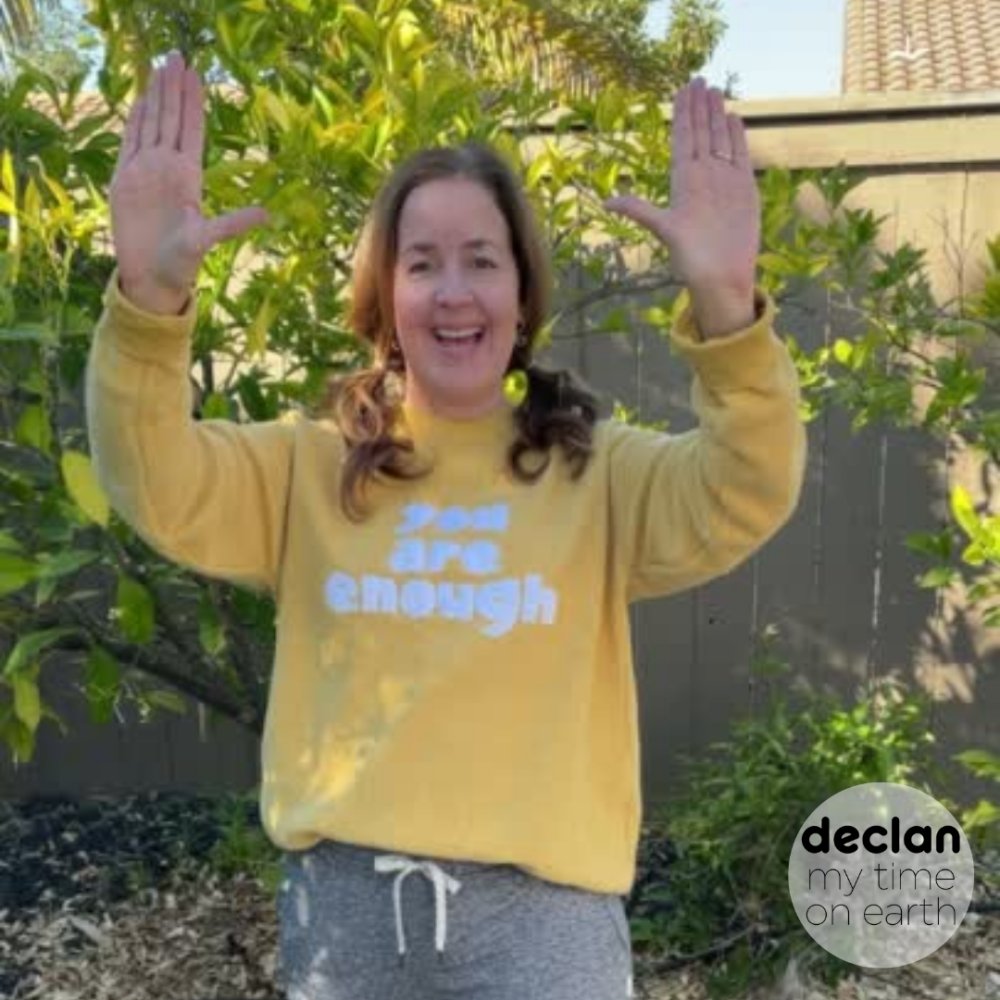 Declanla's tweet photo. If you’re looking for some fun and inspiring #womensfleece options before the ❄️ cold ❄️ weather rolls in, snag them before they are gone ---> https://t.co/BzwN1d5uY5
#DeclanApparel #ClothingForACause #FallWardrobe https://t.co/PdVO4S8aI4
