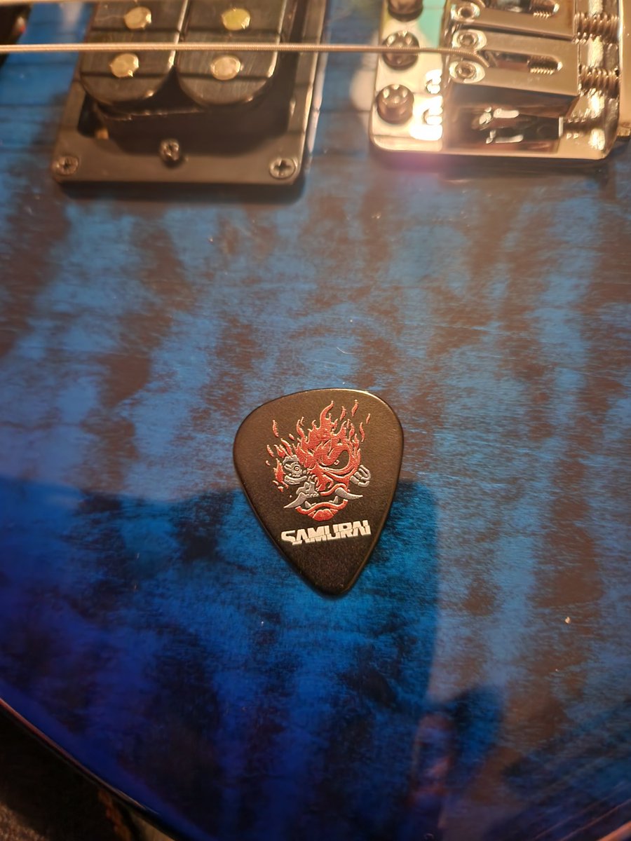 Blizzardforce's tweet photo. Now I "only" have to learn to play guitar, to play all the preem samurai/Kerry songs. Never learned to play, but always wanted to. Wish be luck on it chooms
#Cyberpunk2077 #samuraiband
#silverhand
#guitar https://t.co/T91DyaZLzX