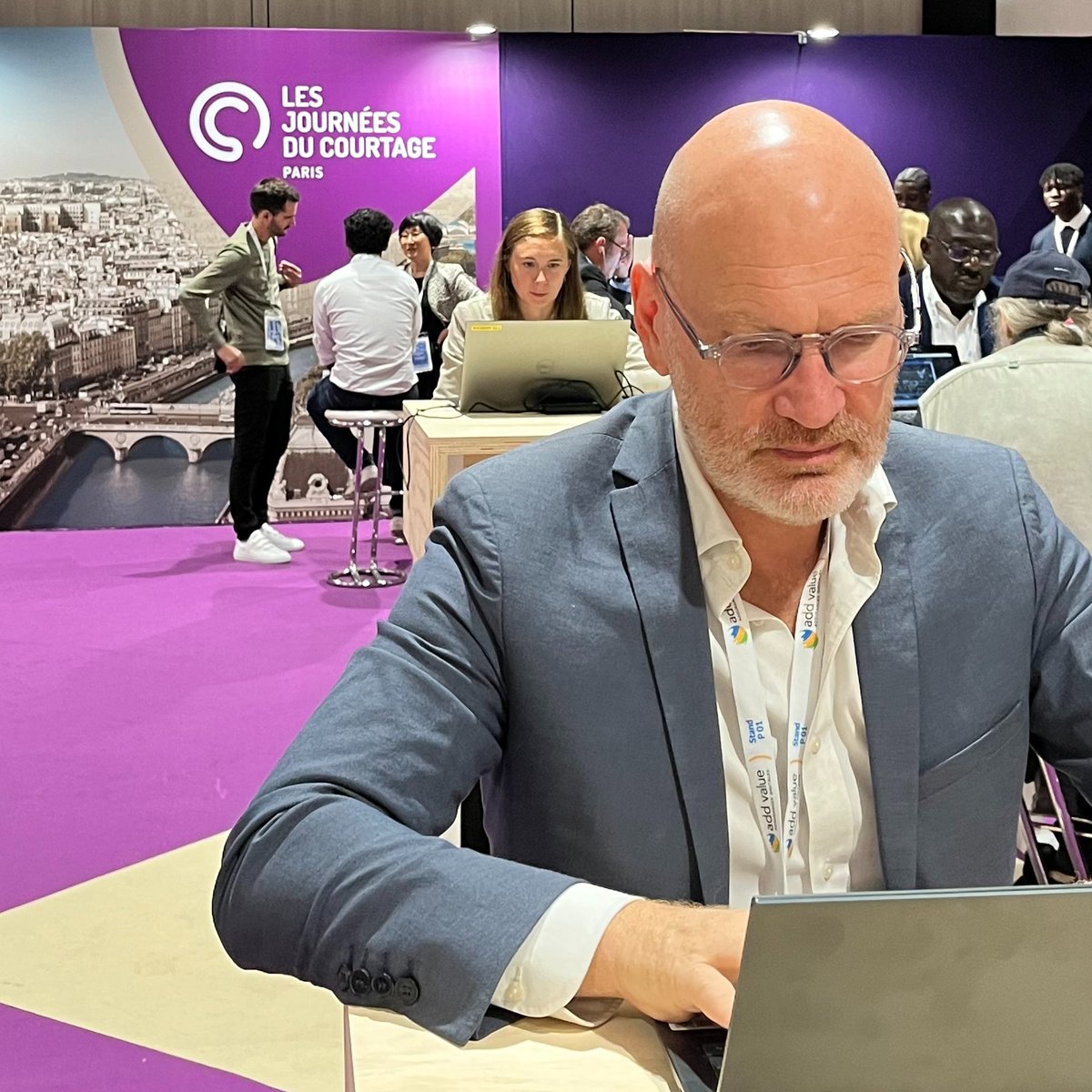 smallplanetCom's tweet image. Hello 👋
Hier, Guillaume Mazo (linkedin.com/in/guillaume-m…) s'est rendu aux journées du courtage pour être au plus proche de nos clients et échanger dans un moment de partage.

Car oui, Small Planet c'est également une agence proche de vous !