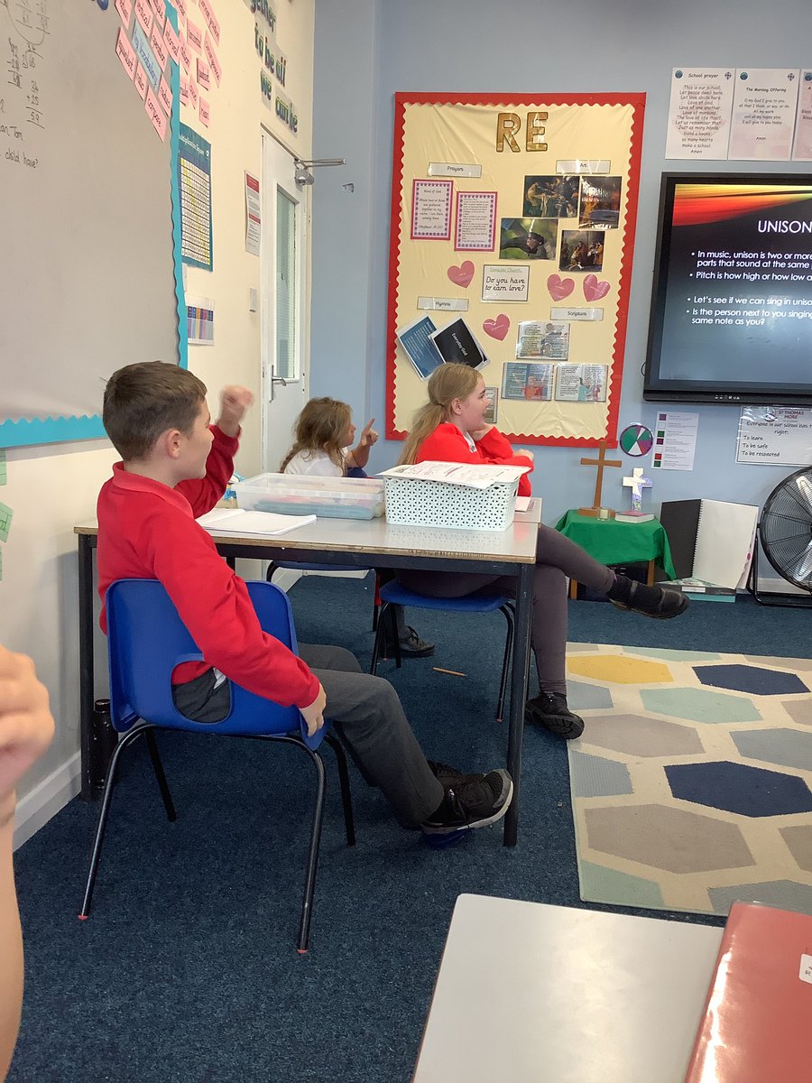 6_stm's tweet photo. Practising our scales as we learn about musical pitch @6_stm @stm_hull https://t.co/EJ2p3C9izE