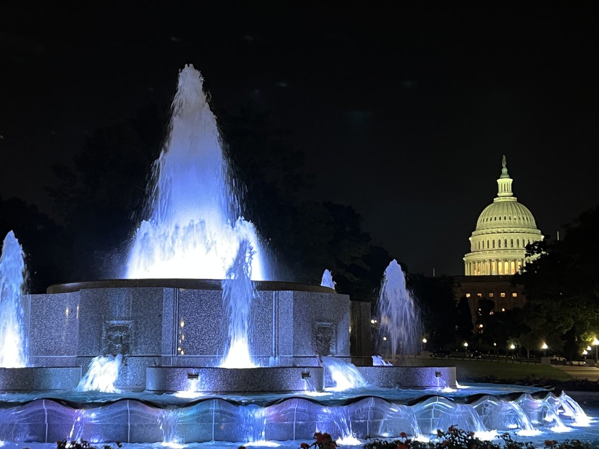 Motorsand4x4's tweet photo. Washington DC by night: un luogo incantevole! @washingtondc https://t.co/ZrBK8Xi4Tq