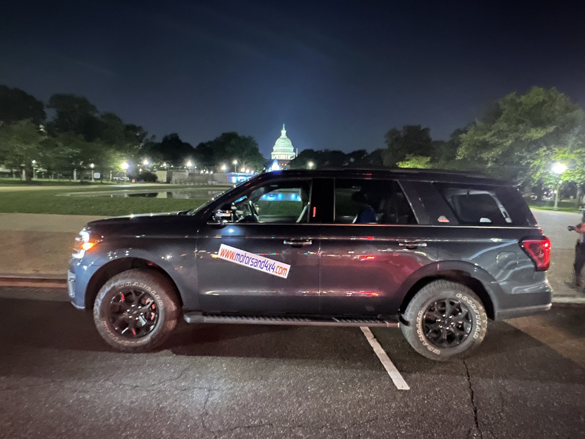 Motorsand4x4's tweet photo. Ford Expedition at Capitol Hill Washington DC, @washingtondc https://t.co/5NBgOoiMuG