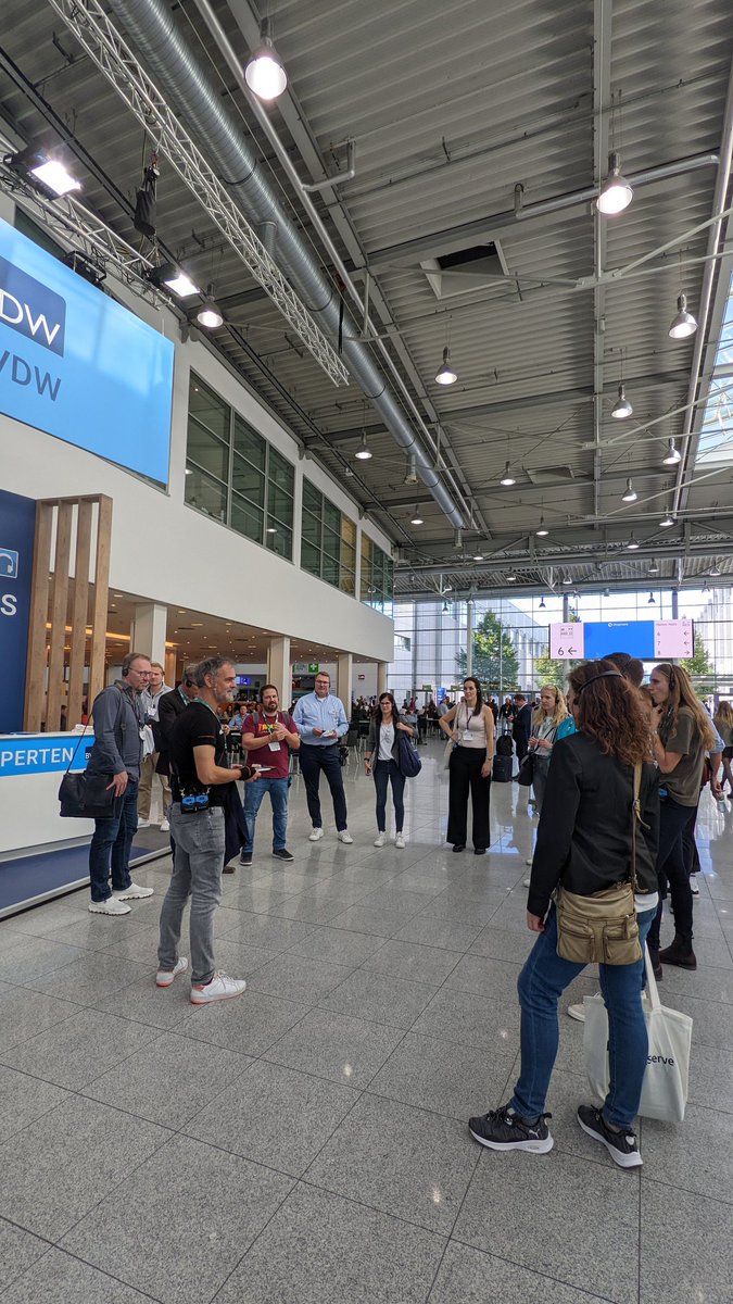 Die letzte unserer Guided Tours ist gestartet! Thema #customerjourney mit <a href="/SAP/">SAP</a> <a href="/zenloopHQ/">zenloop</a> und <a href="/btelligent/">b.telligent</a> #herewecome #DMEXCO22 #dmexco #DMEXCO2022 #bvdw