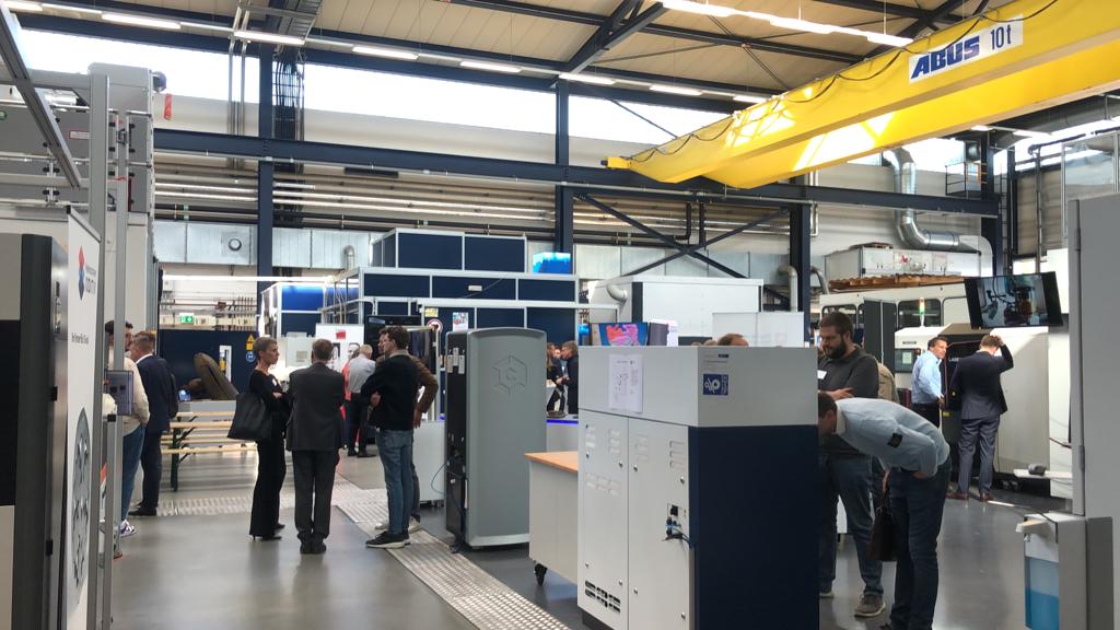 LZH_Hannover's tweet image. Auf dem #ForumAdditiveFertigung von @NdsAdditiv gab es heute schon viele spannende Vorträge zu hören. Zeit zum Netzwerken bleibt natürlich auch 😊 Programm: bit.ly/3dzRJ5K #3ddruck #kmu #Niedersachsen @Digital_NDS