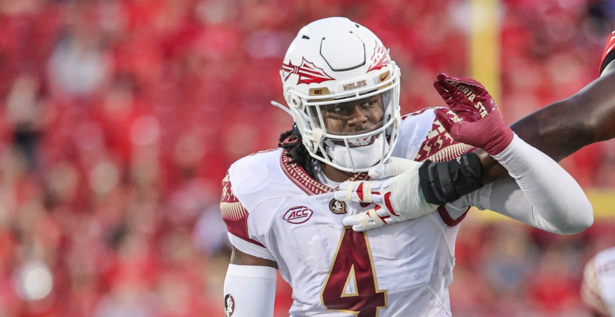 247Sports's tweet photo. New-age Florida State linebacker Kalen DeLoach, who can run stride for stride with CFB's fastest QBs, is just scratching the surface. 

🧐 @BBrockermeyerFW

https://t.co/fuPZP0fot2 https://t.co/gnwfjrDS5p