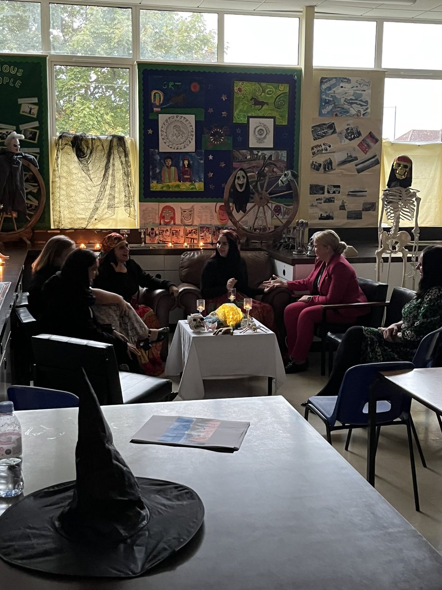 Lliswerry High School English & Language Acq. Team tweet media