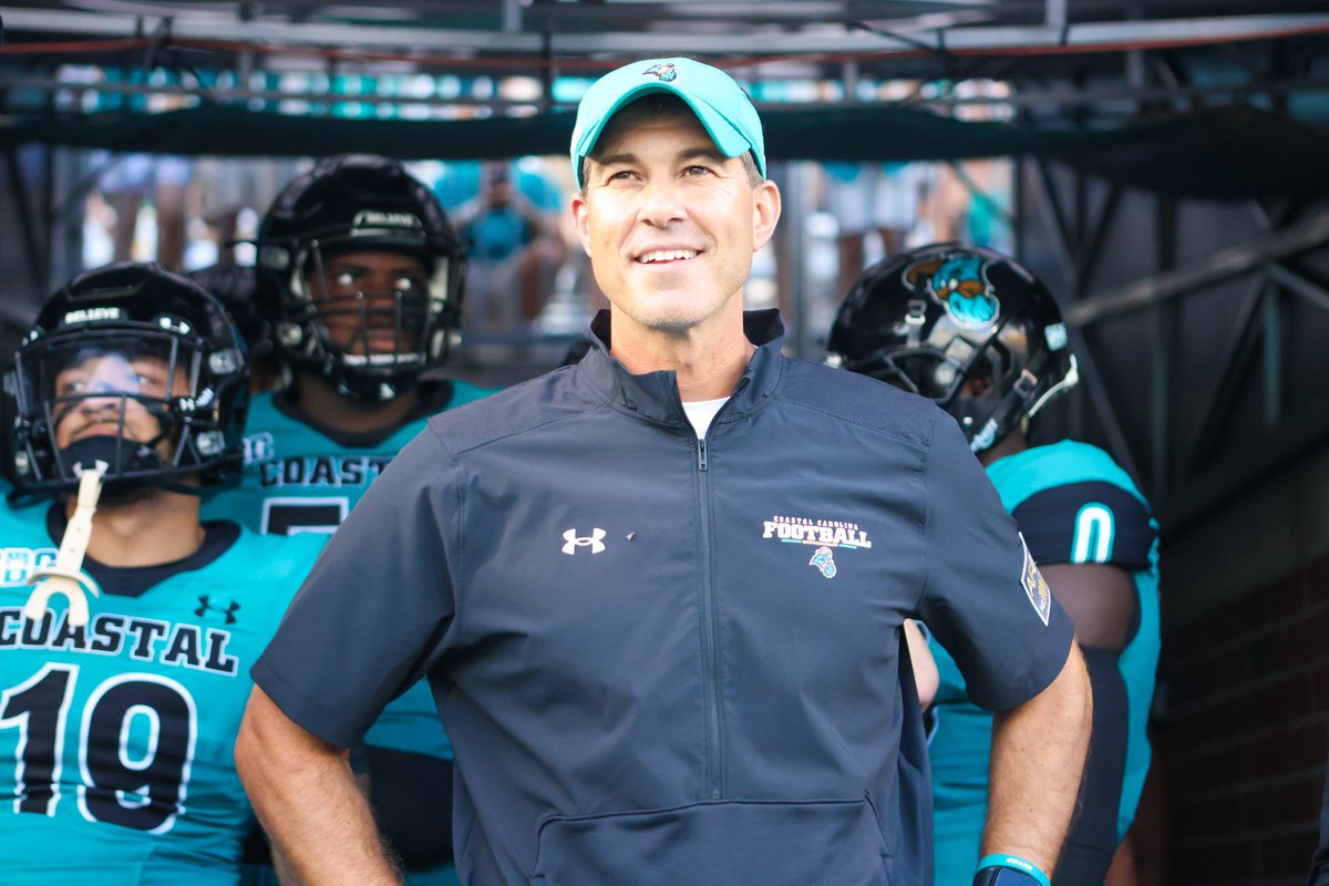 CBSSports's tweet photo. Best record in FBS since start of 2020 season:

                                        W-L
Alabama                       29-2
@CoastalFootball       25-3
Georgia                         25-3
Louisiana                      25-3 https://t.co/xe2o68P4Su