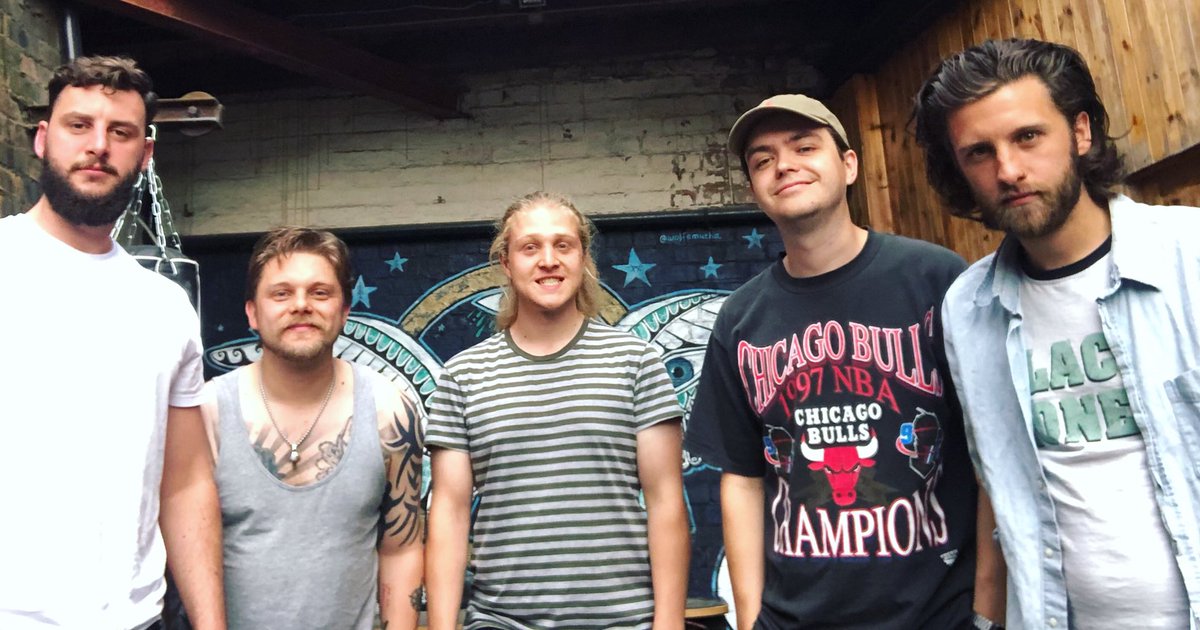 With the man himself <a href="/LiamRadburn/">Liam Radburn</a> at <a href="/MagicGardenUK/">Magic Garden Studio</a> 💥💥💥

“Maybe Baby” soon come 👀

distrokid.com/hyperfollow/gi…