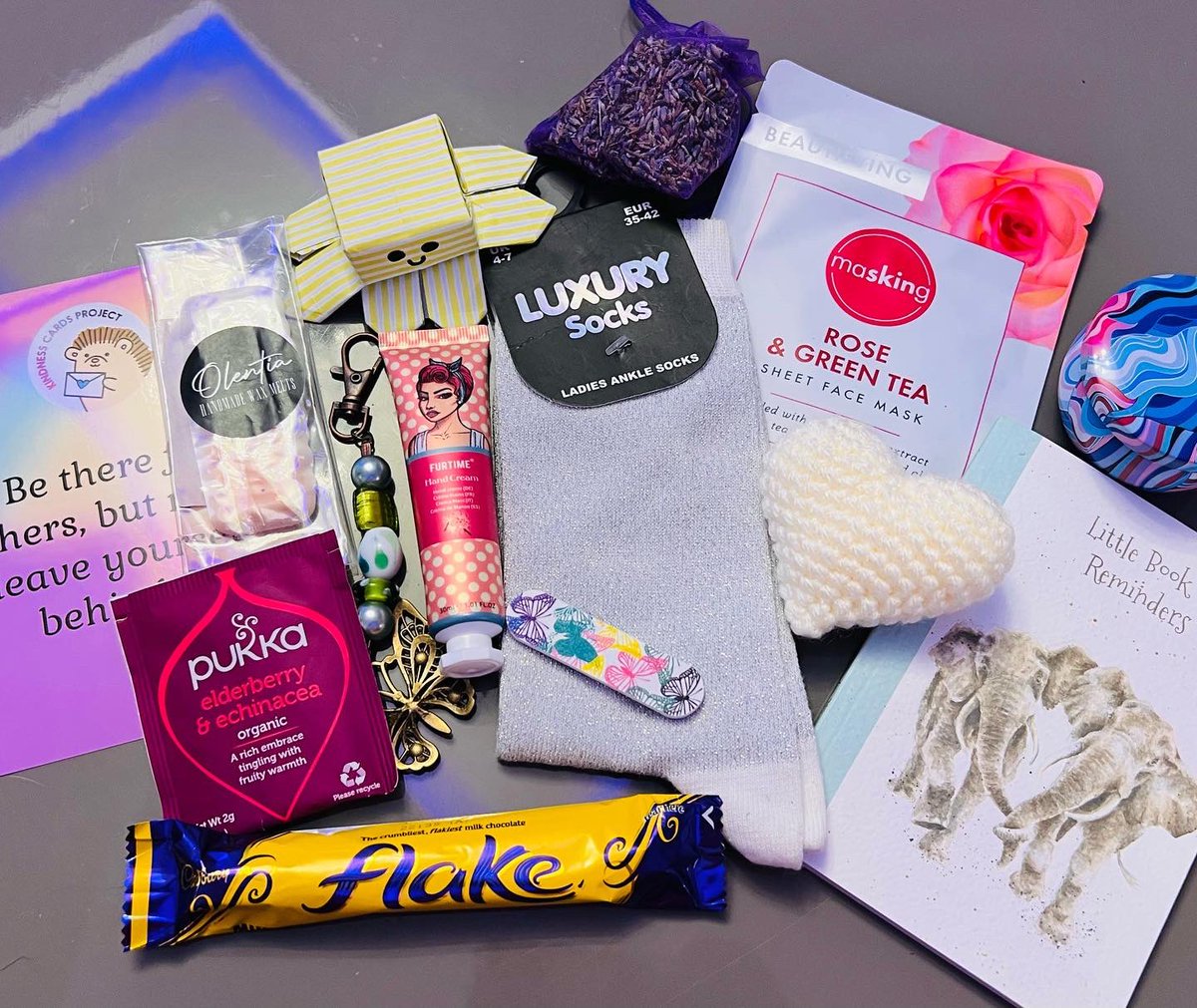 kindnesscardsp's tweet photo. Kindness packages 🥰❤️📦 #kindnesscardsproject #OldhamHour #charity https://t.co/8fiY2IY3tF