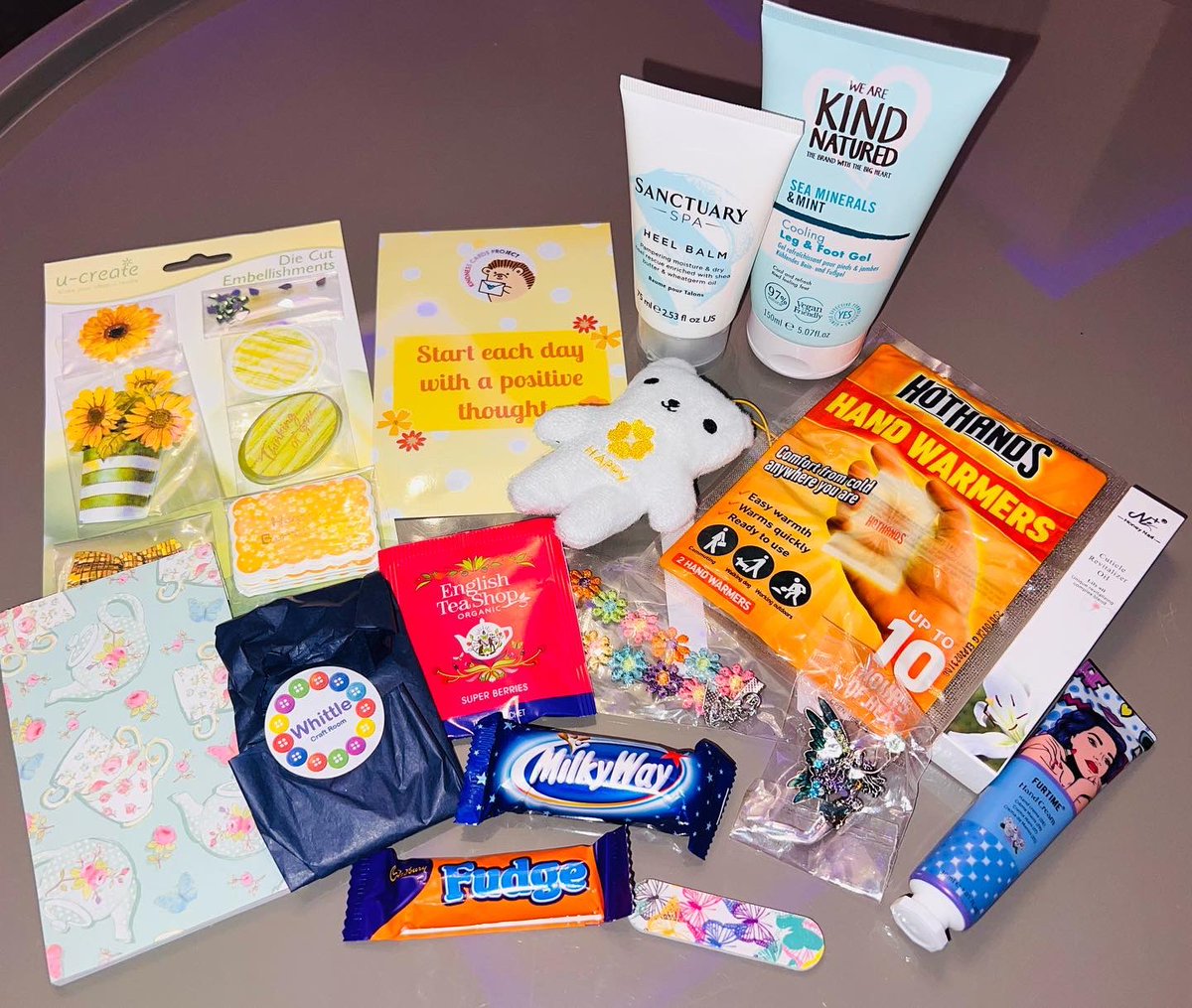 kindnesscardsp's tweet photo. Kindness packages 🥰❤️📦 #kindnesscardsproject #OldhamHour #charity https://t.co/8fiY2IY3tF