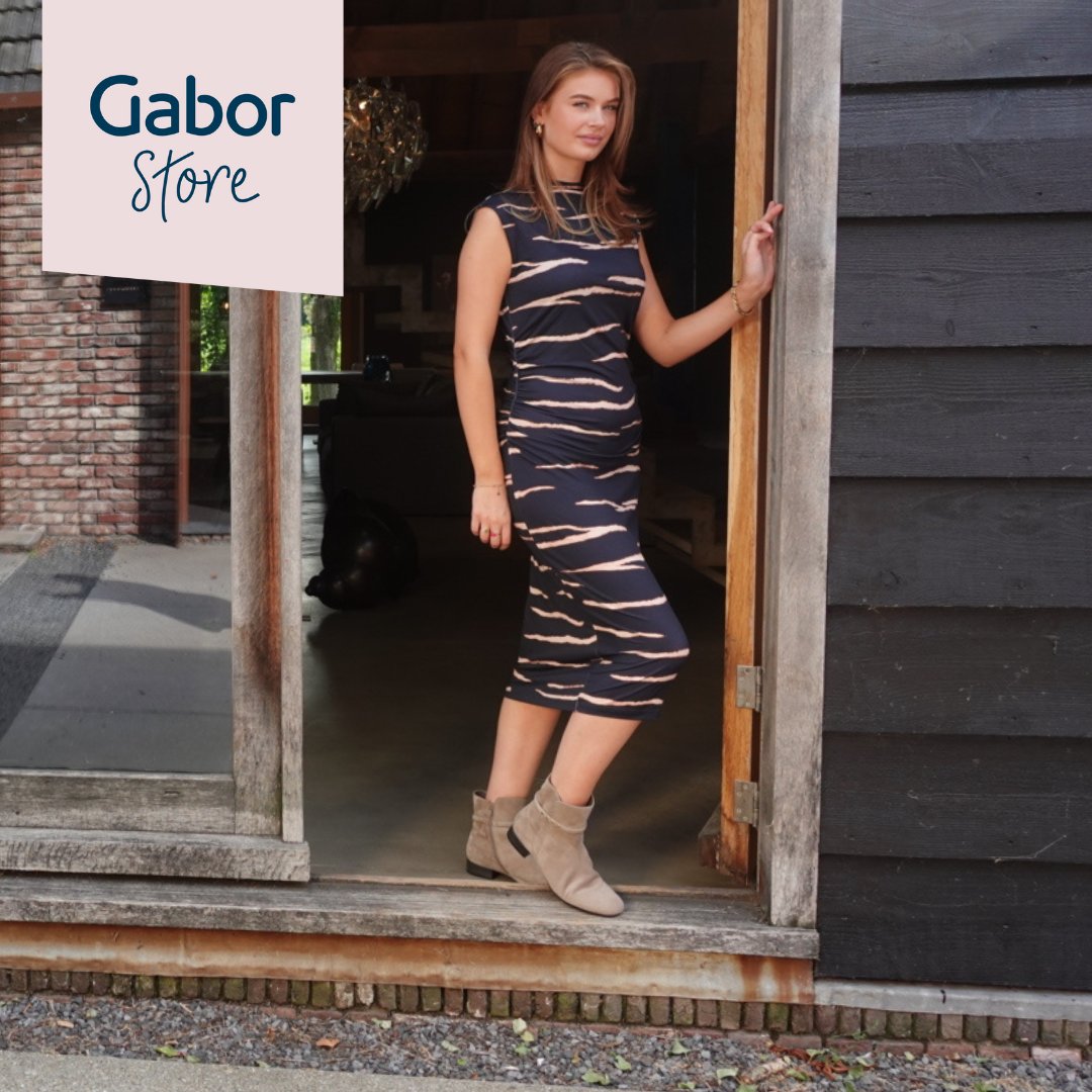 gaborstore's tweet photo. HERFST STAAT VOOR DE DEUR 🍁

Bekijk de #suède #laarzen met verende zool. 👉 https://t.co/sRNMUoXFmP

Shop ze! 😍

#GaborStore #HW2022 #najaar #schoenencollectie #beige #lichtetinten #enkellaars https://t.co/05eoLvVzDc