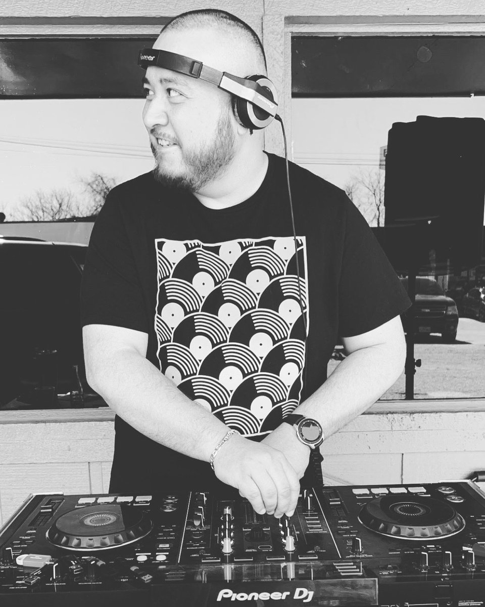 MudhookBar's tweet photo. Mikey Jorge spinning for a special LADIES NIGHT edition of #latinthursday 7-10pm tonight! https://t.co/QzX7b10qJ9