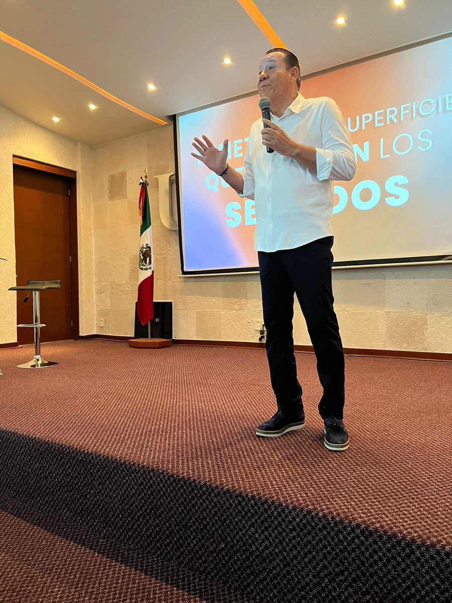 UNA GRAN EXPERIENCIA, EL HABER COMPARTIDO MI CONFERENCIA:
“APRENDE A DECIR NO”
A MÁS DE 400 ALUMNOS DE LA UNIVERSIDAD HIPÓCRATES DE ACAPULCO. 
MI AGRADECIMIENTO SINCERO, A LA RECTORA MARISOL MANZANAREZ Y A TODO SU GRAN EQUIPO, POR SU HOSPITALIDAD Y ATENCIONES.