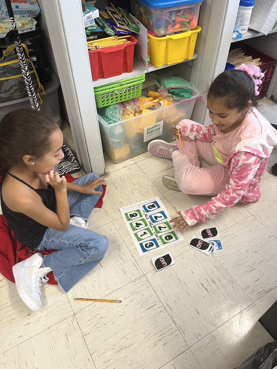 NavarraMrs's tweet photo. “Place Value Wars” with Uno cards…what a fun way to review place value!  #TeamNav #teamwheeler @WheelerAvenue @VS13UFSD https://t.co/OII4N5F2wE