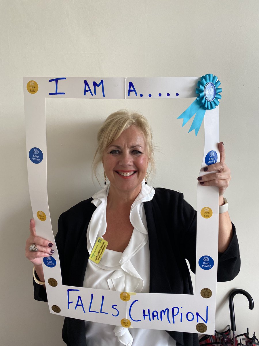 ShonaNYB's tweet photo. Thank you @MargaretORour16 @cbowmanphysio, Ailidh & #teamVOL @NHSGGC for all your input,support & raising #FallsAwarenessWeek & throughout the year #fallschampions @laura_dyane @falls_network https://t.co/nwZ67tfHqU