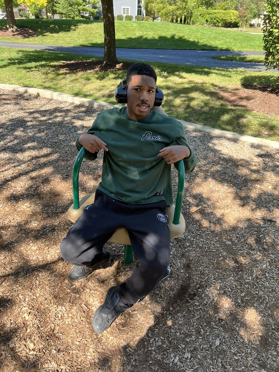 mrsstratton03's tweet photo. Today’s SCORE Community Trip included a pit stop at the park for some recreation & leisure opportunities! #psd202 #SCORE https://t.co/KuvG3ZgcNa