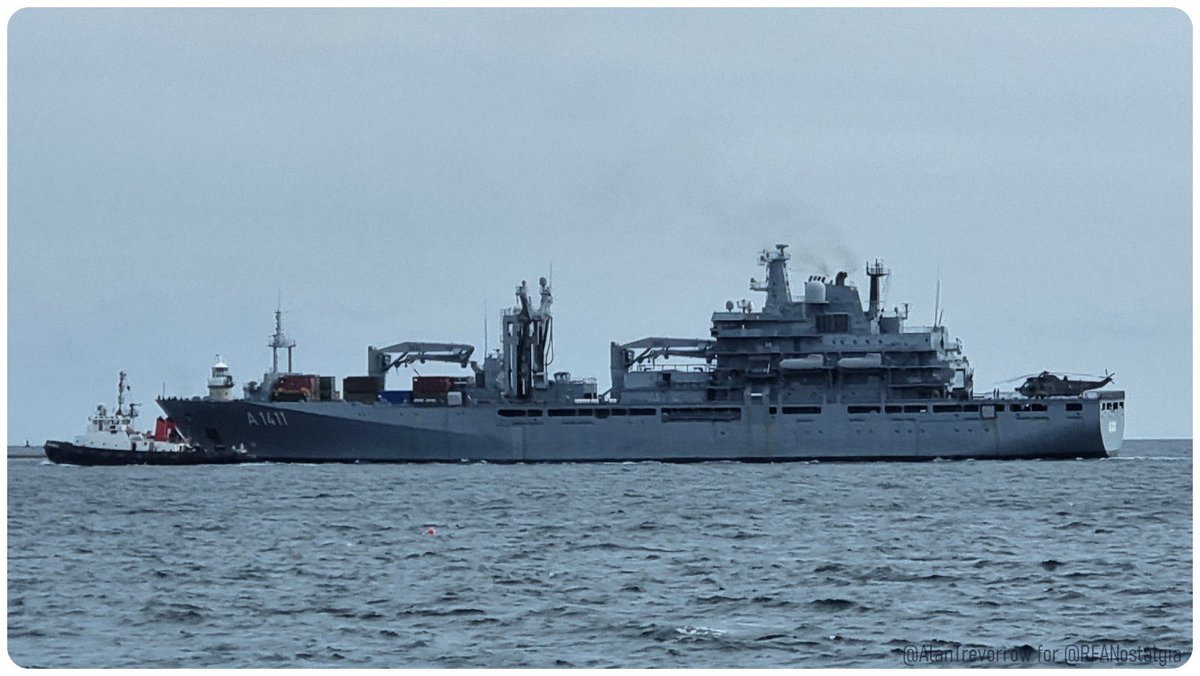 WarshipCam's tweet photo. German Navy Berlin-class replenishment oiler FGS Berlin (A1411) coming into Plymouth, England - September 22, 2022 #fgsberlin #a1411
* photo courtesy of @RfaNostalgia https://t.co/JRK3hEwJu6