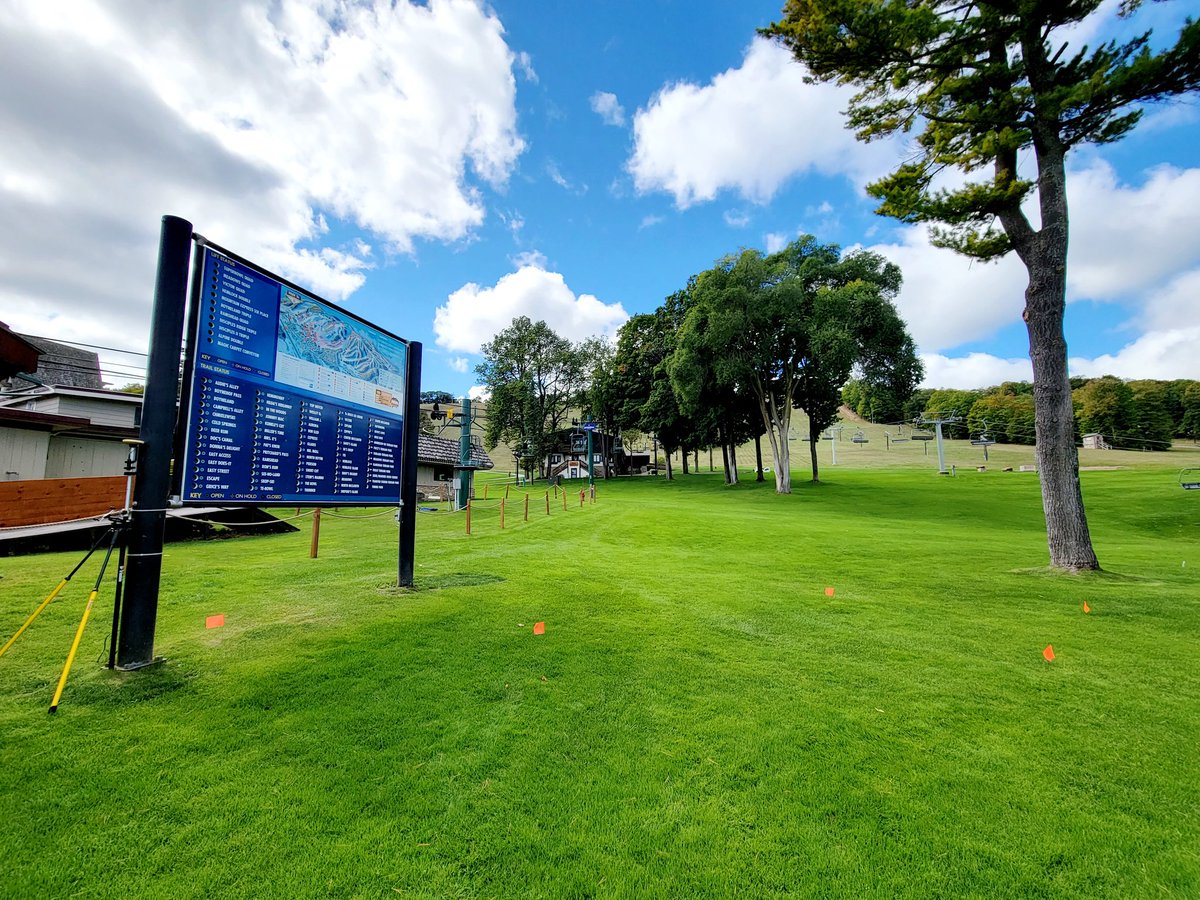 SiMapSupport's tweet image. Attending MiCAMP GIS conference at Boyne Mtn, MI before the leaves change and the snow flies. #Fallconference #DA2 #Catalyst #ArcGISFieldMaps @ArcGISApps @trimblegis @LaserTechInc_ @SeilerInst