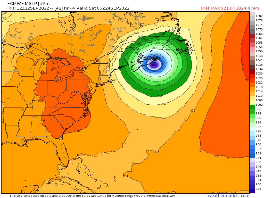 RyanWeather's tweet photo. The ECMWF model forecast of extratropical transition of #HurricaneFiona is the most extreme weather system for Canada on record ... unprecedented by a mile.
920 hPa central pressure is like a Cat 5 hurricane. Winds will cause widespread damage to Nova Scotia. https://t.co/g6tDuiZm4d