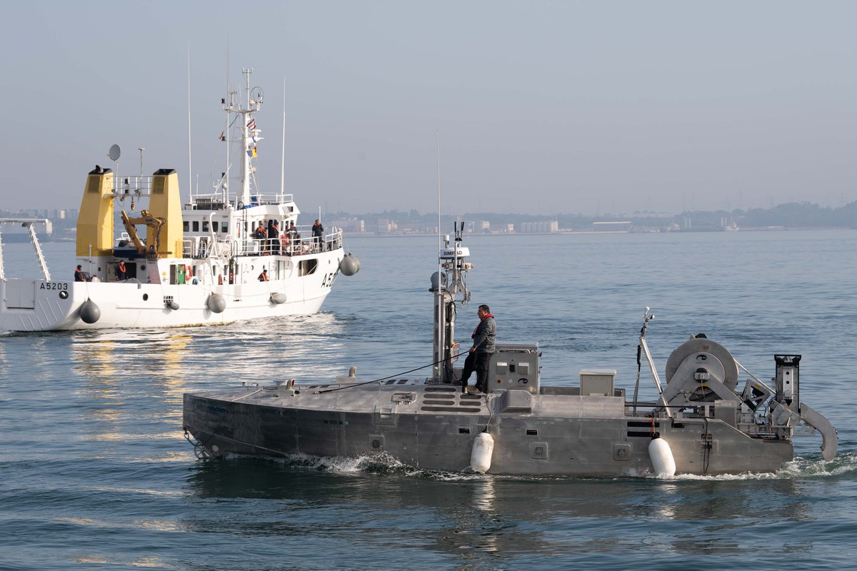 NATO_ACT's tweet photo. Congratulations to our Portuguese🇵🇹colleagues on a very successful #REPMUS22 exercise, and good luck with another upcoming #NATO exercise, Dynamic Messenger #DYMS22.
#WeAreNATO
@NATO_MARCOM @MarinhaPT https://t.co/RpT7nDZQqY