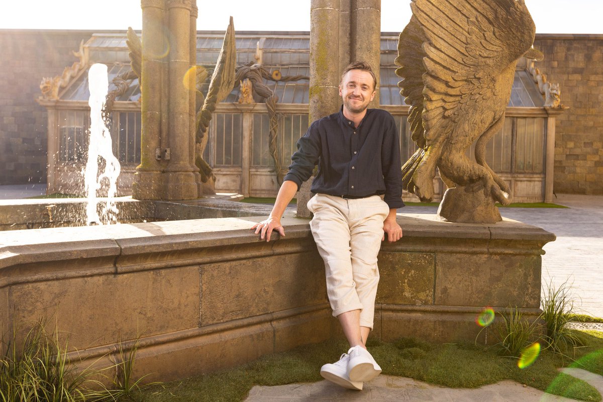 highreeve_kiska's tweet photo. happy birthday to the most amazing human being! CANNOT WAIT to see you in october!💚🐍 @TomFelton https://t.co/cfRmVZM7vm