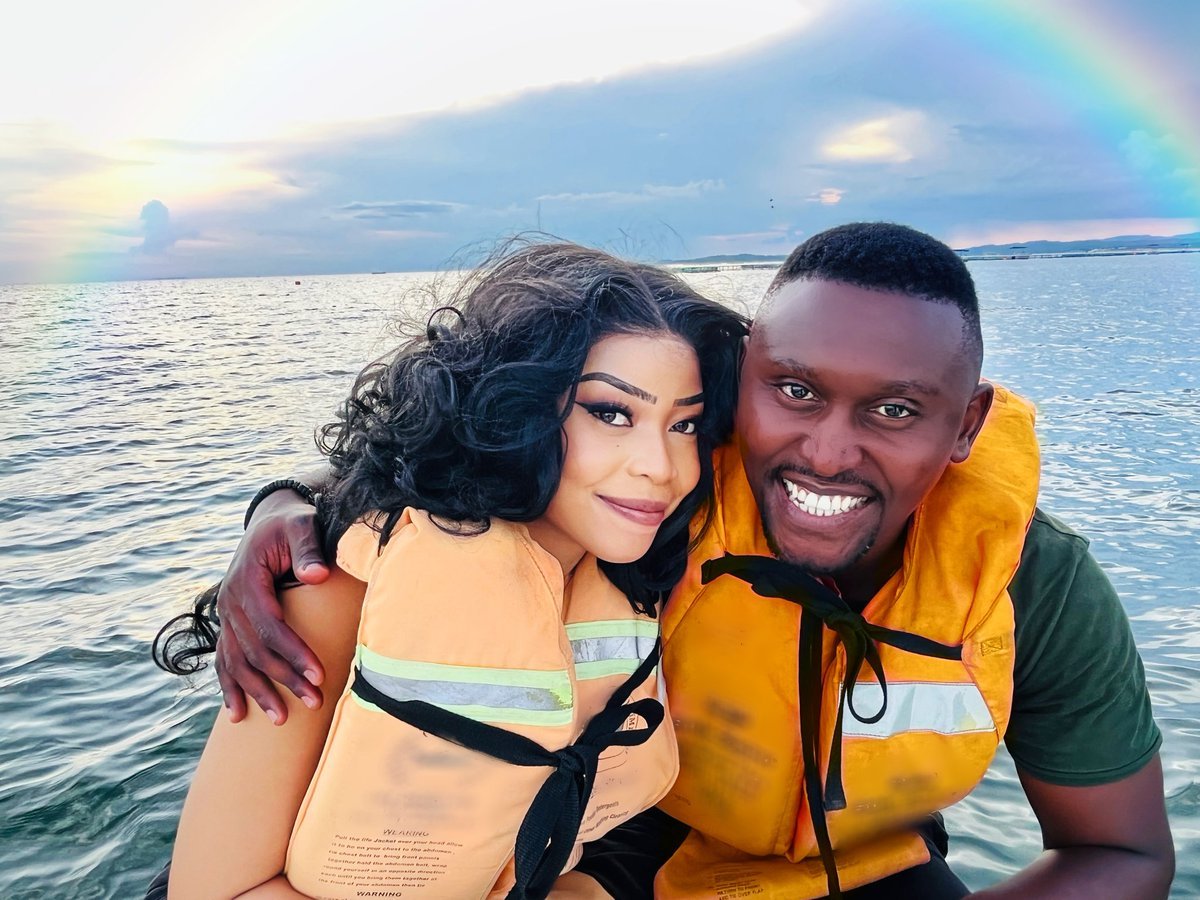 bflowmusic's tweet photo. Globetrotting with my best friend.❤️ 
Thus far the Lord has helped us🙏🏿.
#honeymoon https://t.co/1VmQz5ccqe
