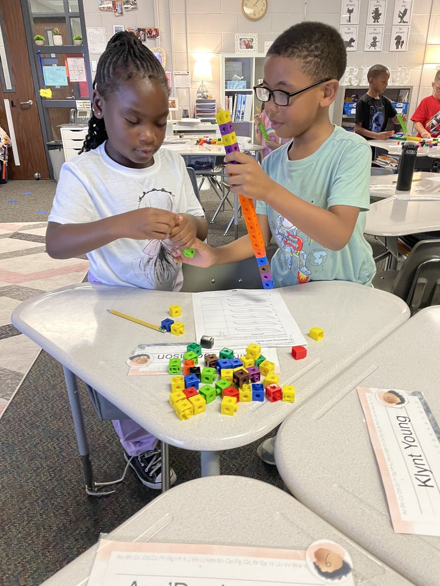 SweetN2nd's tweet photo. We are measuring beans for Jack! He came across some giant beans and we are measuring them with unifix cubes! #nonstandardunitsofmeasurement https://t.co/SxB6gRBvqQ
