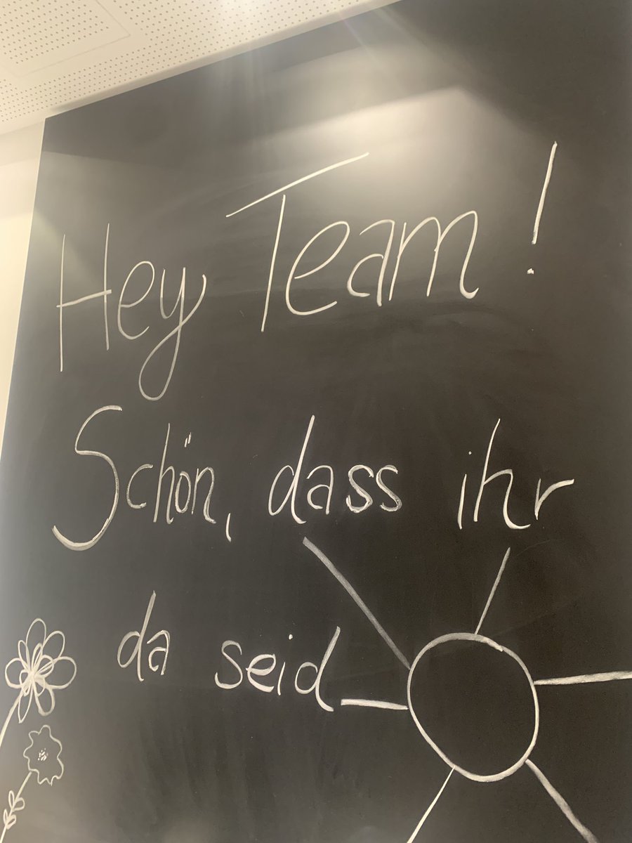 lea_online_app's tweet photo. Heute sind wir auf dem #Megafon-Fachtag der Joachim Herz Stiftung zum Austausch über #Sprachbildung in Deutschland! Mit tollen Gästen und spannenden Projekten! @jherzstiftung https://t.co/MLV2llDsz0