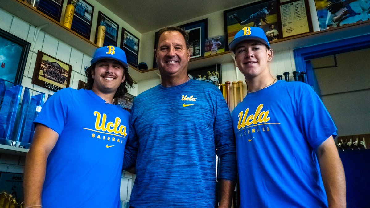 UCLABaseball's tweet photo. Gear Day = Christmas in September 🎄

Thanks for the hookup, @Nike. It's great to be back!

#GoBruins https://t.co/gNansymDRx