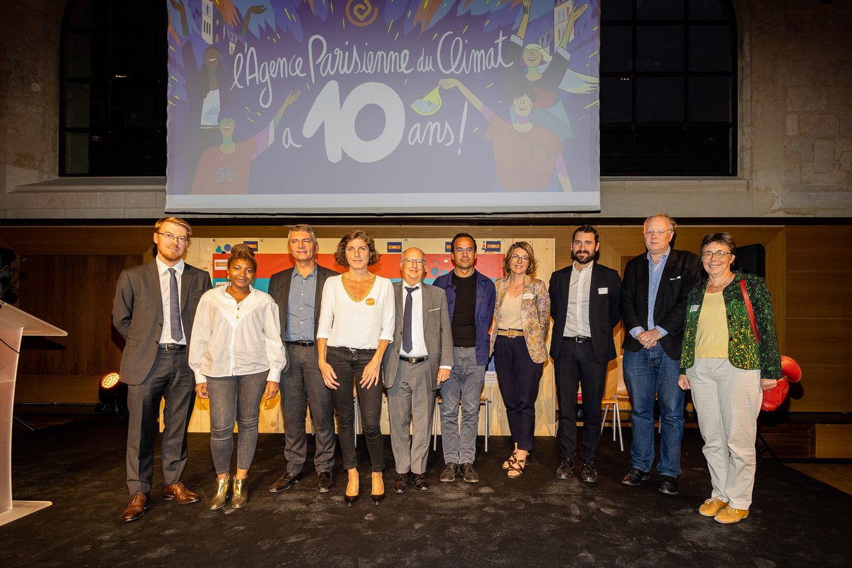 🎉 Retour en images sur la soirée de mardi où nous avons célébré les 10 ans d’actions de 
<a href="/AparisClimat/">Agence Paris Climat</a> !
Merci à nos membres fondateurs ainsi qu'aux élu·es pour leur confiance, leur encouragement à poursuivre et accélérer la rénovation du #bâtiment et l'adaptation du #territoire